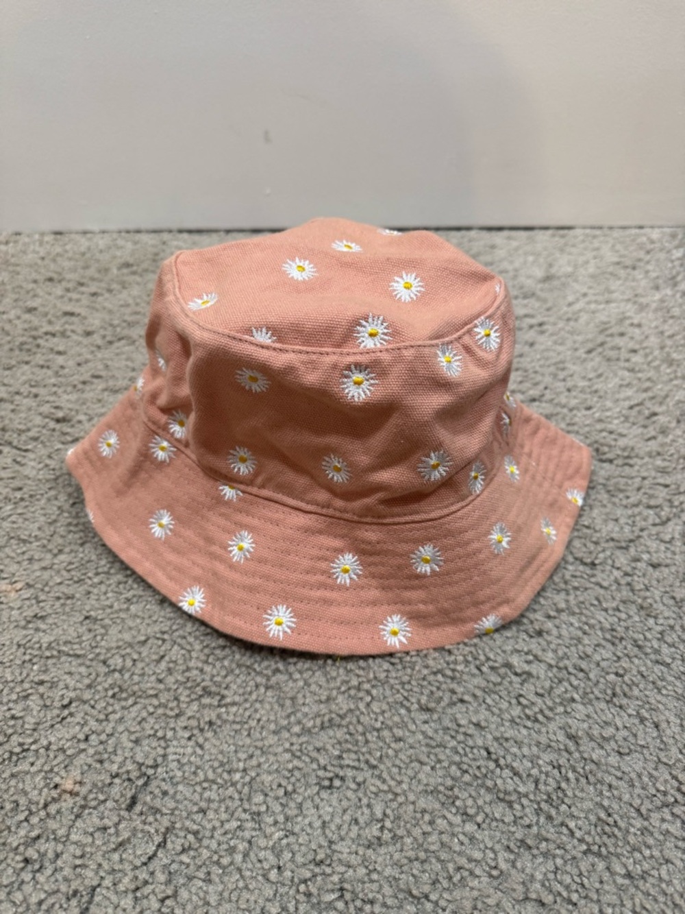 Urban Outfitters Pink Daisy Embroidered Bucket Hat
